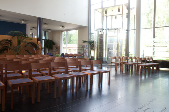 Aitolahden kirkko kirkkoaula