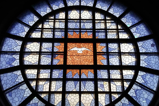 Tampereen tuomiokirkon ruusuikkuna.