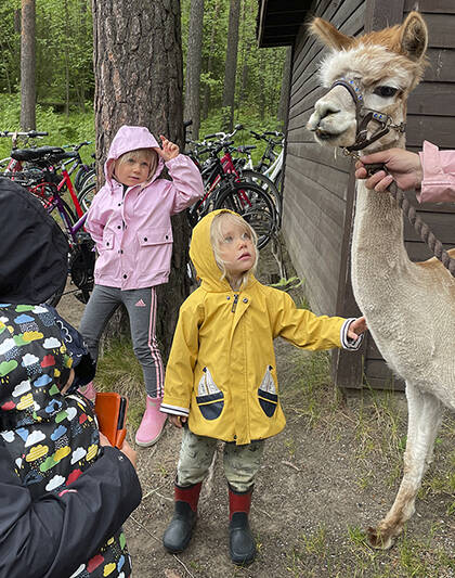Kesäleiripäivä Lielahden kirkolla kesällä 2022.