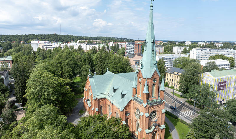 Aleksanterin kirkon ilmakuva.