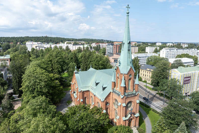 Aleksanterin kirkon ilmakuva.