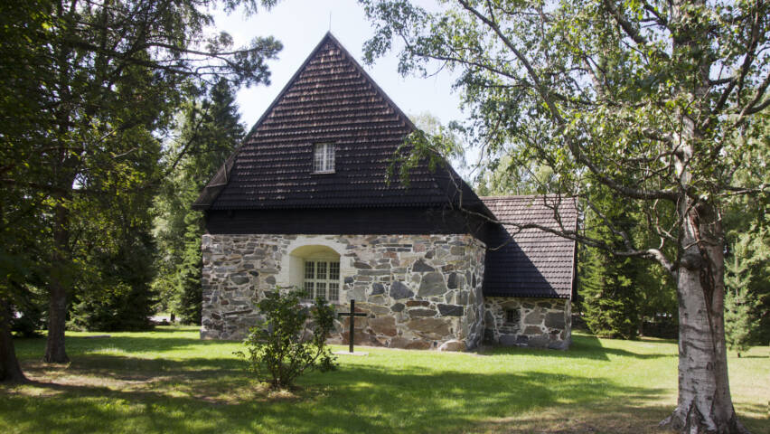 Tampereen vanhin kirkko, Messukylän vanha kirkko, on keskiaikainen kivikirkko.