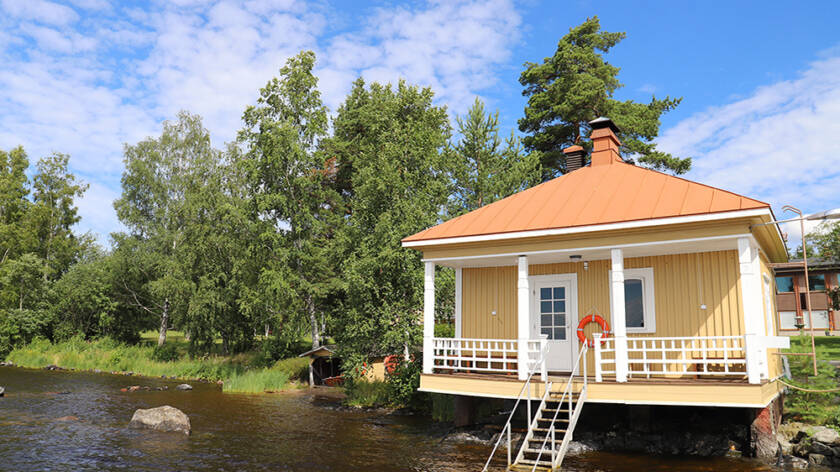 Aito-keskuksen rantasauna.