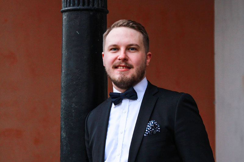 Sampo Haapaniemen rintakuva.