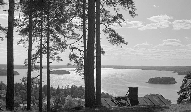 Vanha maisemakuva Pyhäjärvestä.