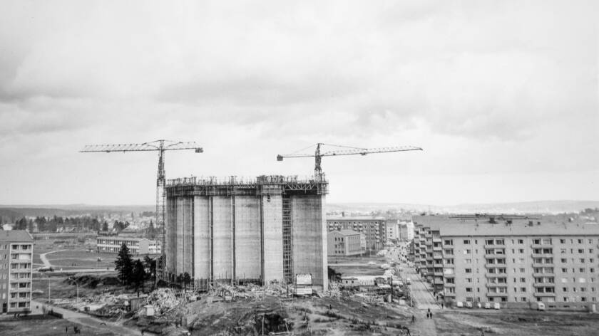 Kalevan kirkko rakenteilla, kirkon betoniseinät tehtiin liukuvalumenetelmällä.
